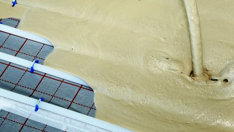 Für Heizestriche gelten niedrigere Werte für die Restfeuchte. Allerdings kann der Erhärtungsprozess durch Aufheizen beschleunigt werden.