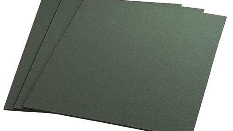 Holzweichfaserplatten werden nach wie vor nur als Matten in verschiedenen Größen angeboten. (Bild: Ewifoam)