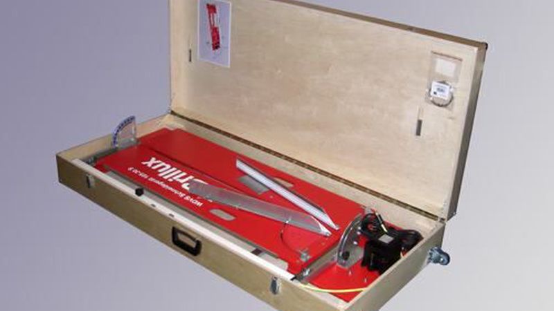 Alle Schneidgeräte lassen sich kompakt in einer rollbaren Transportbox verstauen. (Bild: Brillux)