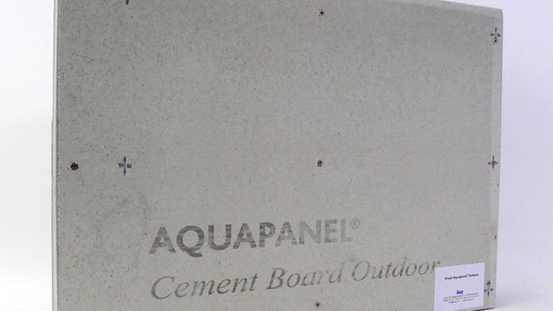 Zementbauplatten werden miteinander verklebt anstatt verschraubt (Foto: Knauf Aquapanel)