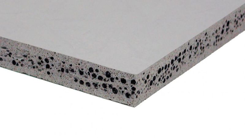 Hartschaumplatten für den Nassbereich können in Bereichen mit hoher Dampfbelastung eingesetzt werden. (Foto: Isover)