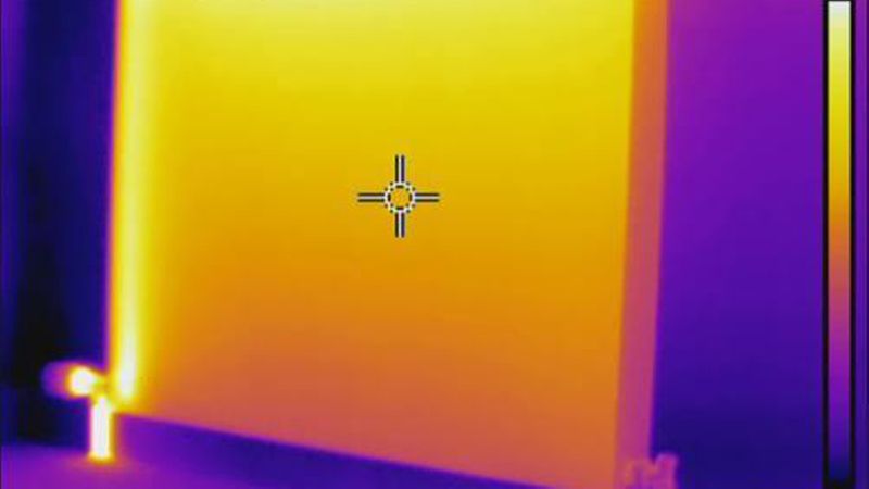 Die Wärmebildkamera „T440“ mit den Temperaturmessbereichen -20 bis +120 °C … (Bild: Flir Systems)
