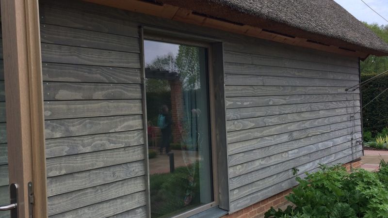 Acetyliertes Holz eignet sich unter anderem als Fassadenbekleidung. Bild: Unternehmensgruppe Enno Roggemann