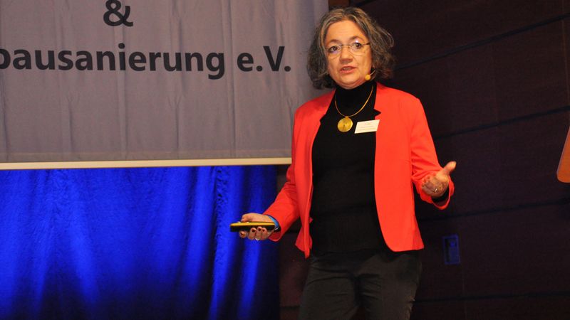 Hielt ein Plädoyer für Bauwerksmonitoring, um Bauschäden in der Nutzungsphase schnell erkennen und beheben zu können, bevor sie in der Folge tiefgreifendere Schäden verursachen. Quelle: B+B Bauen im Bestand/M. Henke