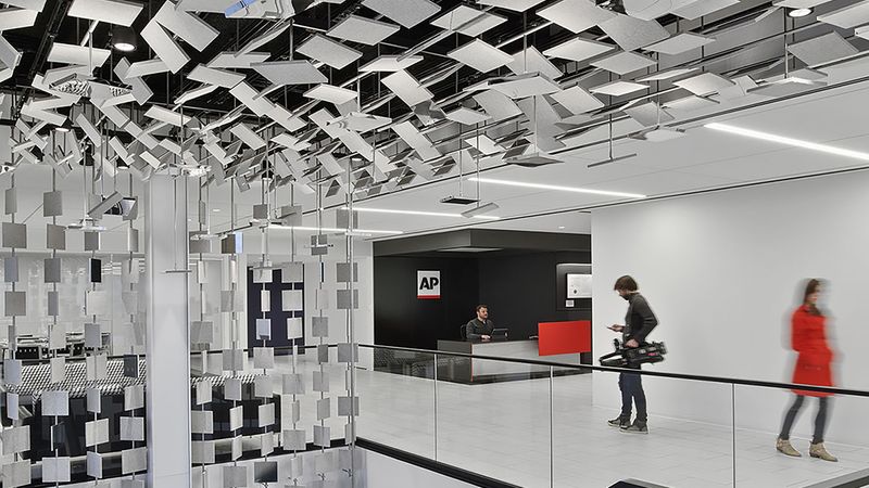 Associated Press in New York (1. Platz): Ein lineares Narrativ in den Farben gedruckten Papiers.