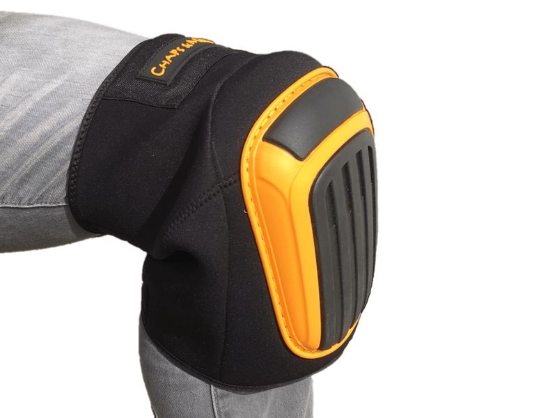 Die Knieschoner „Select & More“ von Chaps & More. Weitere Infos finden Sie 
    <a class="content-link" href="http://www.chaps-and-more.de/" target="_blank" title="Unternehmenswebsite von Chaps & More" rel="noopener">hier</a>
!