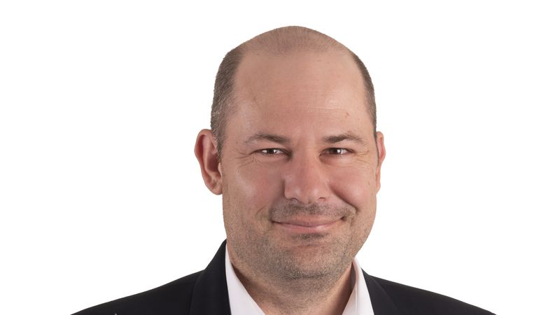 Der Chief Marketing Officer Sika Handel Bau Stephan Tschernek wird auf eigenen Wunsch aus dem Unternehmen ausscheiden, um eine neue Herausforderung außerhalb des Unternehmens anzunehmen. Er war rund zehn Jahre bei der PCI Augsburg GmbH in verschiedenen leitenden Marketing-Positionen beschäftigt und seit Juni 2020 Mitglied der Geschäftsleitung. Vor seiner kürzlichen Ernennung als Chief Marketing Officer Sika Handel Bau war Tschernek mehrere Jahre als Leiter Marketing der PCI Gruppe tätig. Sika-Geschäftsbereichsleiter Construction Frank Holzäpfel wird interimsweise das Marketing Sika Handel Bau leiten, bis eine endgültige Nachfolgeregelung erfolgt ist.