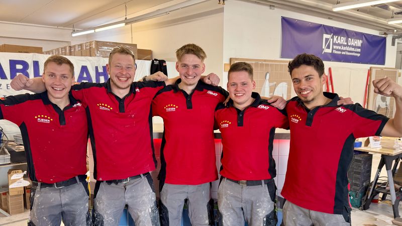 Einer für alle – das Team der Fliesennationalmannschaft 2025: Cedric Bopp, Philipp Schlegel, Niko Schleicher, Luis Brauner und Luca Kühne (v. l. n. r.)