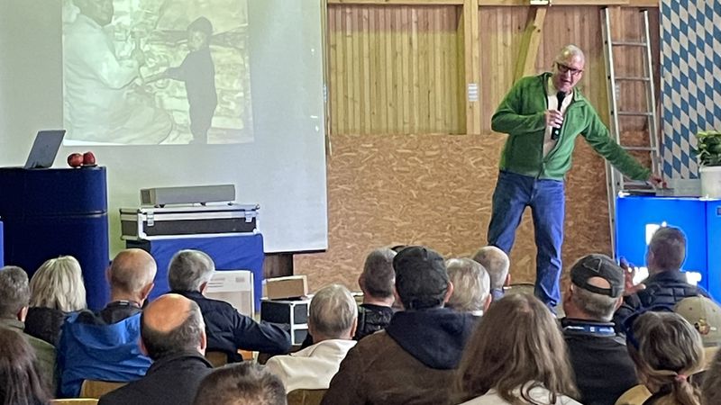 Uwe Feustel bei seinem Vortrag „Mut haben, um Geld zu verdienen.“