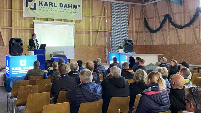 Toni Brigadir von Visoft gab Tipps zur „Umsatzsteigerung durch 3D-Visualisierung“, die vom Aufmaß über die Beratung zur Planung in wenigen Schritten gingen.