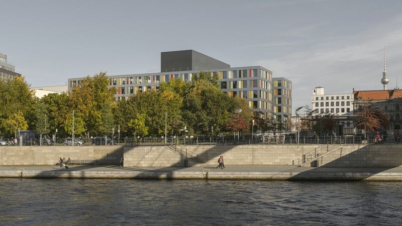 Modulares Bürogebäude für den Bundestag „Luisenblock“ (Berlin-Mitte)