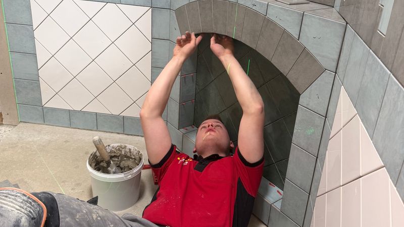 Anspruchsvoll: der Segmentbogen über dem Kamin